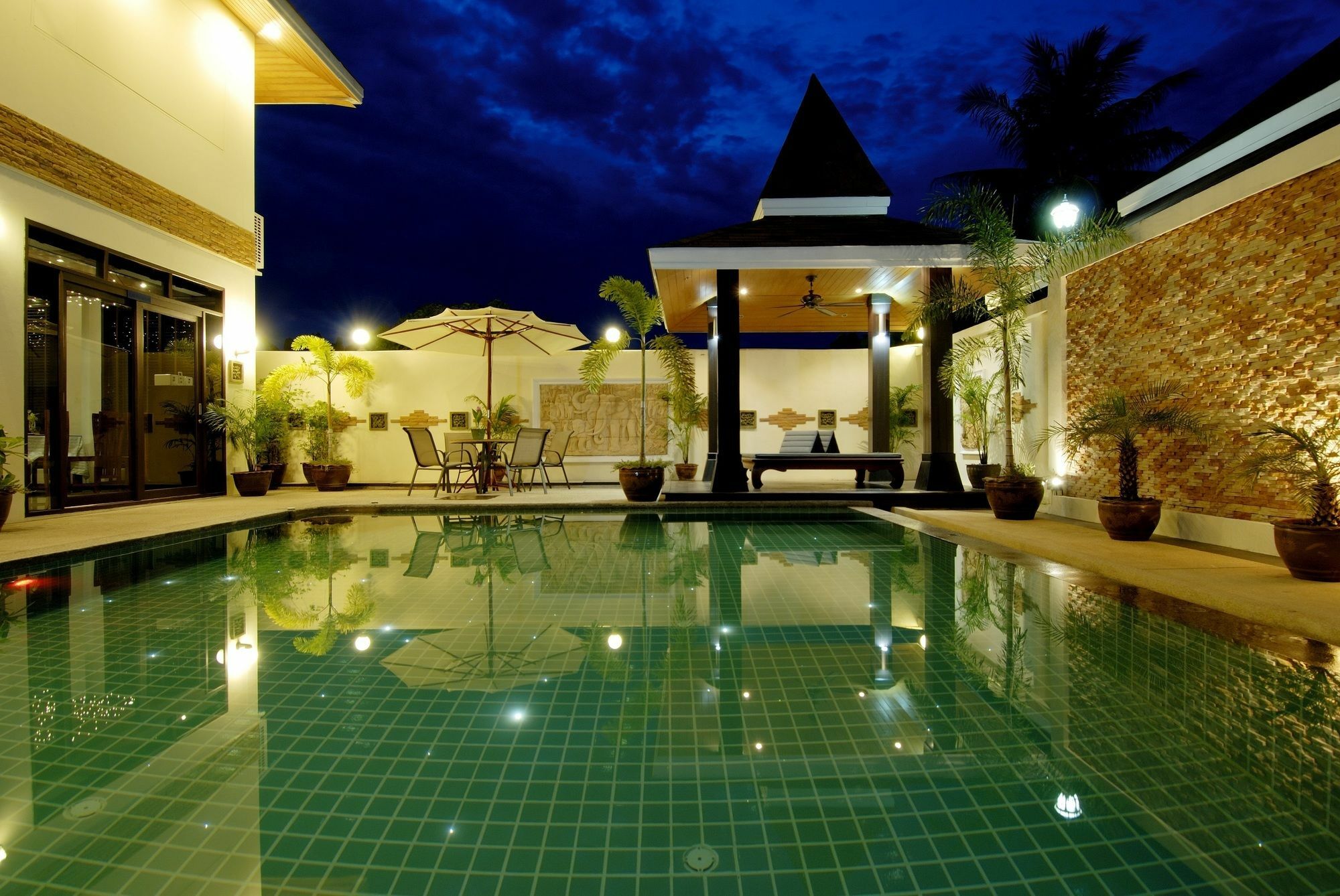 The Iris Pool Villa Rawai Eksteriør billede